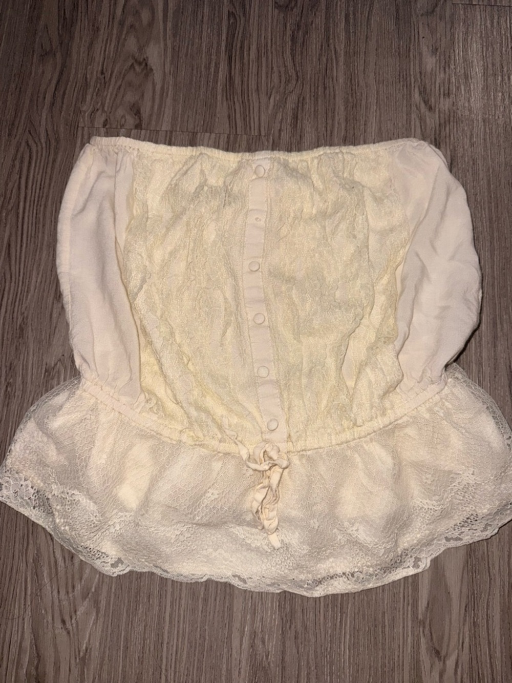 Flying Tomato Cream Top with Green & Red Tag Accent